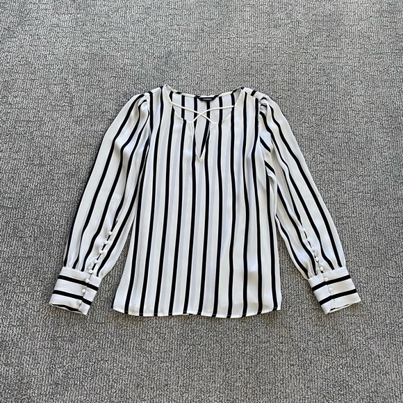 Gorgeous Striped Express Blouse - Picture 7 of 12